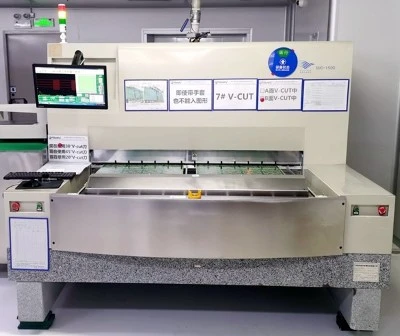 The machine of V-cut The machine of V-cut